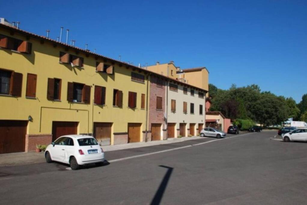 Appartamento Unico A Bologna Con 3 Camere E Parcheggio Gratuito — Photos 1